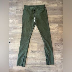 EPTM Joggers with ankle zipper detail